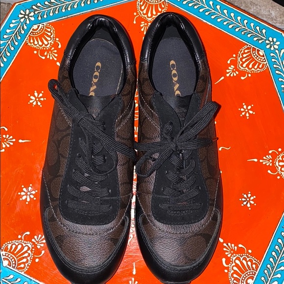 Like NEW coach shoes - Picture 5 of 5